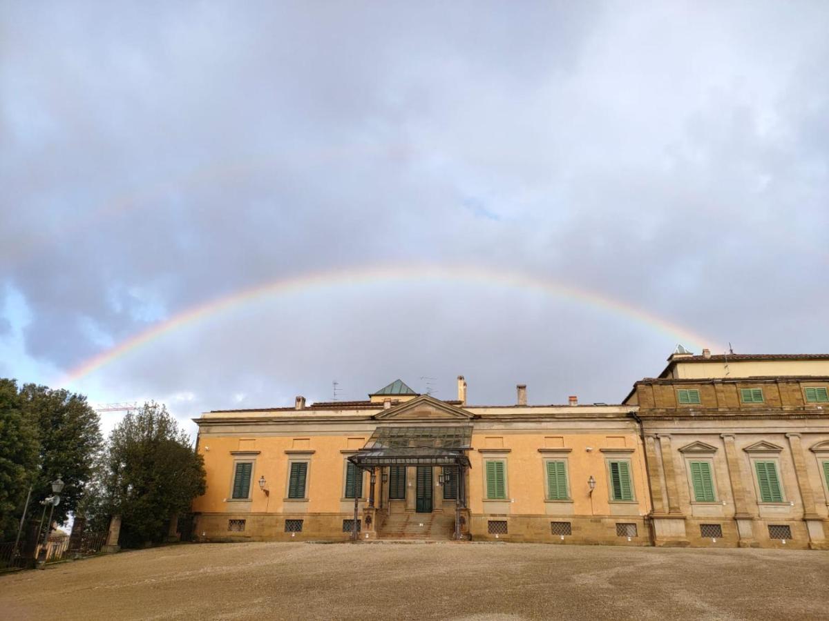Spazioso, Luminoso A 10 Min Ponte Vecchio E Palazzo Pitti , Ideale Per Coppie E Famiglie Apartment *
