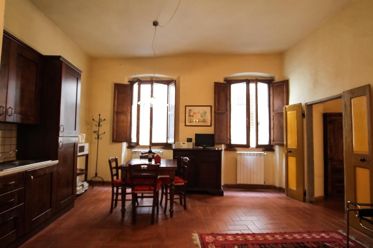 Apartment Spazioso, Luminoso A 10 Min Ponte Vecchio E Palazzo Pitti , Ideale Per Coppie E Famiglie Florence